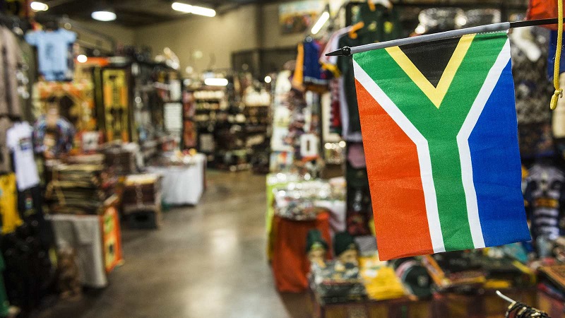 Compra de lembrancinha na África do Sul