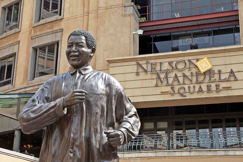 Passeios românticos em Joanesburgo: Nelson Mandela Square