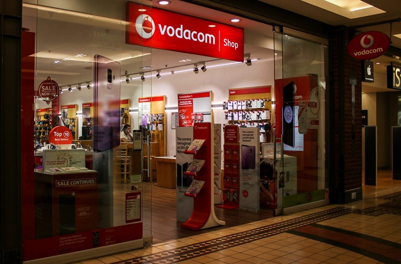 Compras de eletrônicos no shopping Canal Walk na Cidade do Cabo